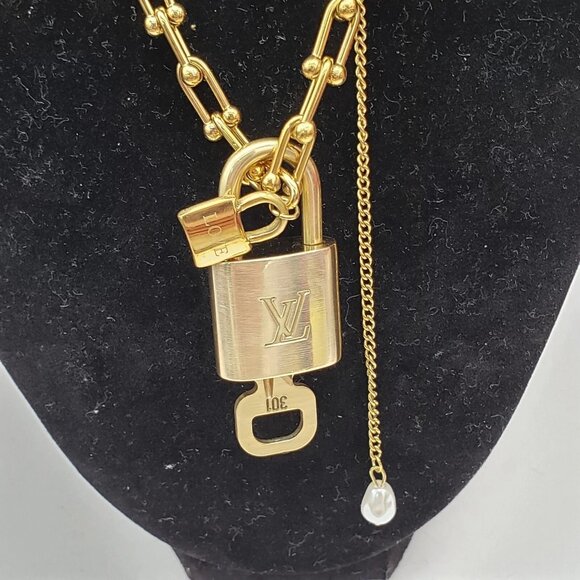 Authentic Louis Vuitton Lock & Key w/ Unbranded Gold Plated Gold Chain Necklace - Picture 5 of 10